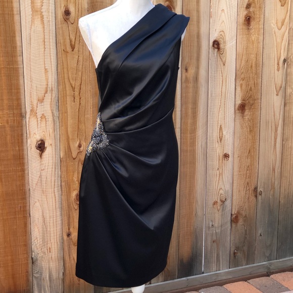 Eliza J, One Shoulder Cocktail Dress in Black - Picture 3 of 6